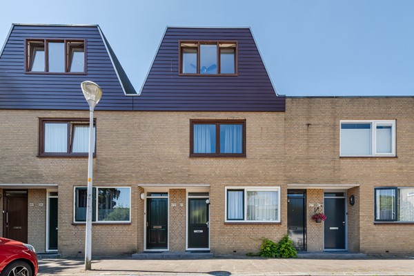 Onder bod: Van den Berghlaan 479, 2132 AN Hoofddorp